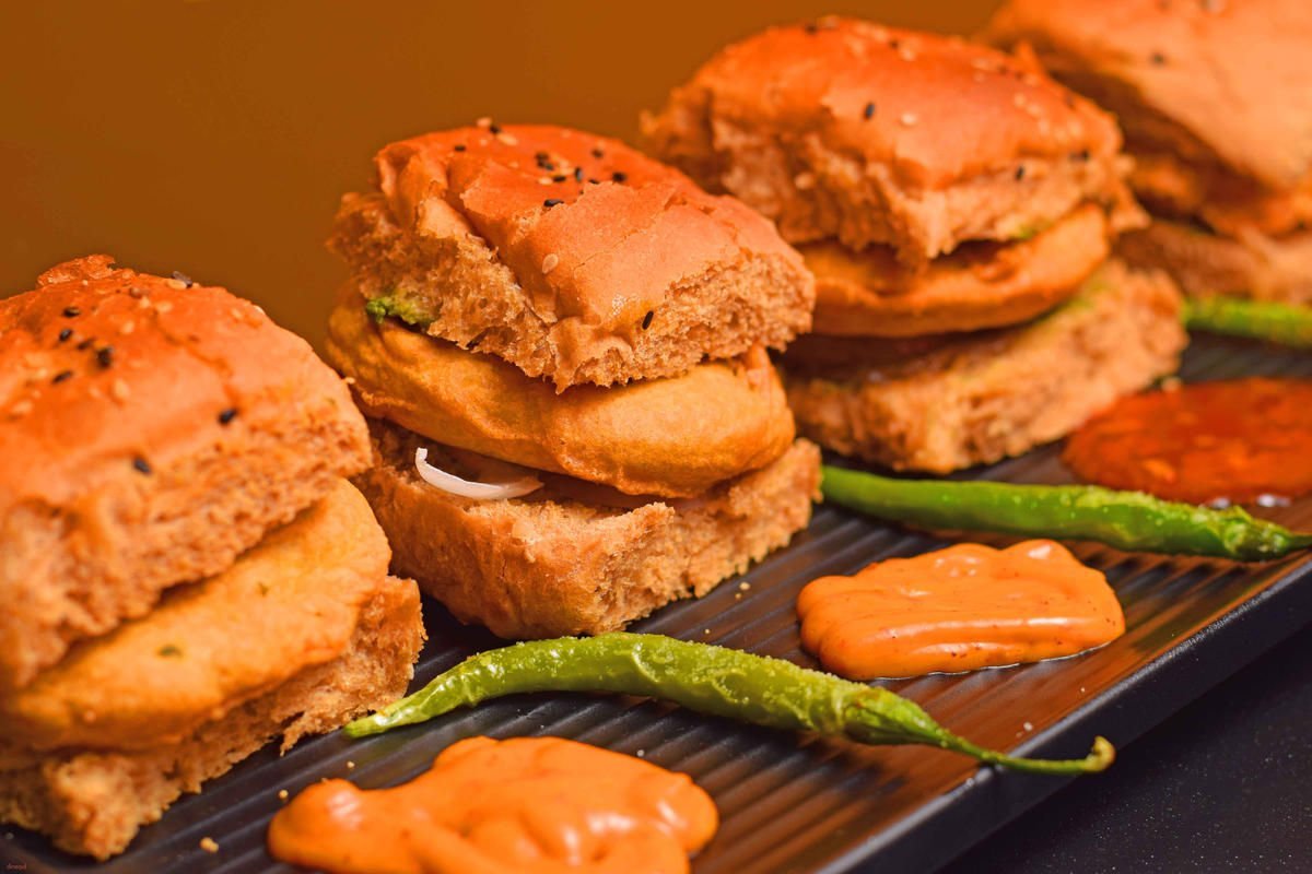 The Wadapav Cafe | Franchise Cost – How to get, Contact, Apply, Fee